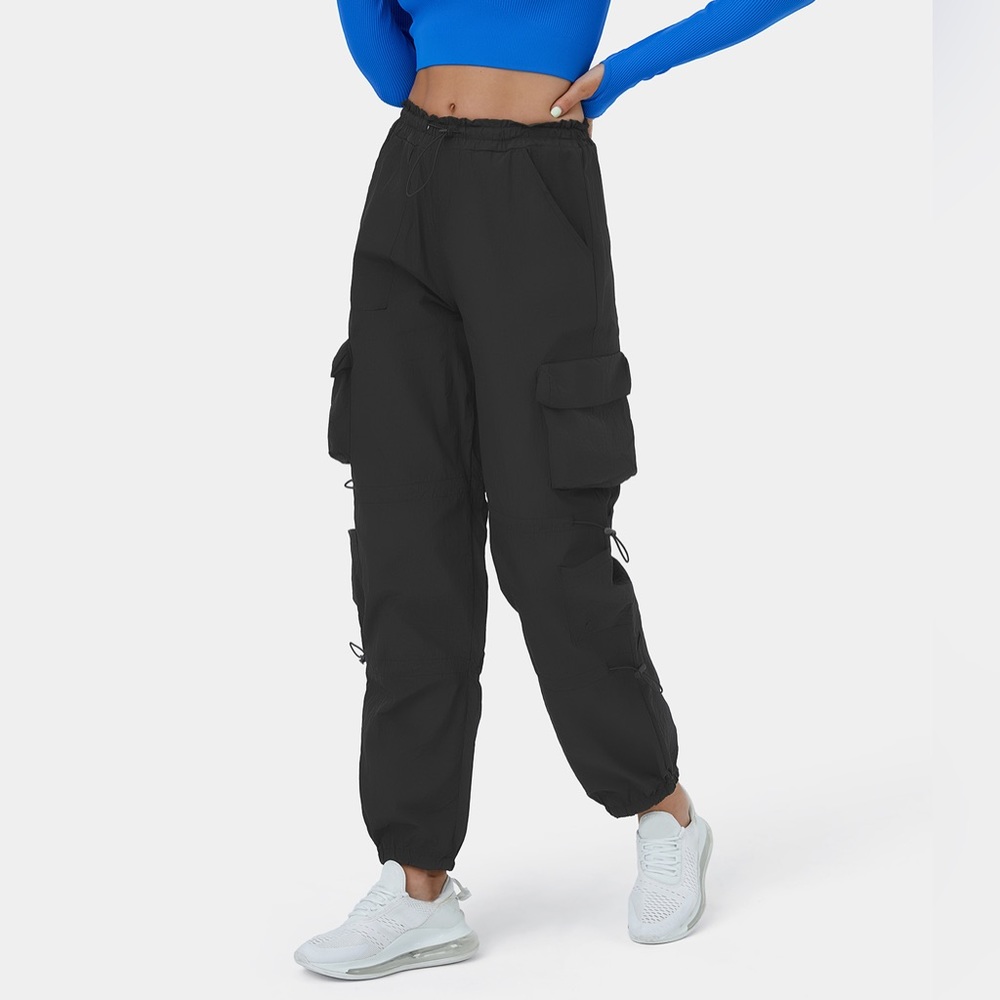 NWT Halara drawstring cargo parachute pants